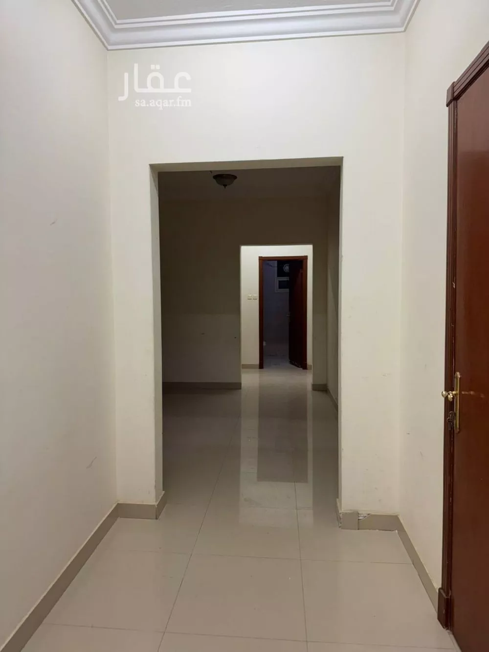 4 bedroom floor in Dhahrat Laban 2