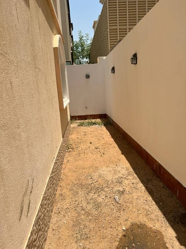 villa in Abhur South, Jeddah 5