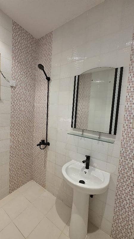 2 bedroom apartment in Al Yarmouk, Riyadh 6