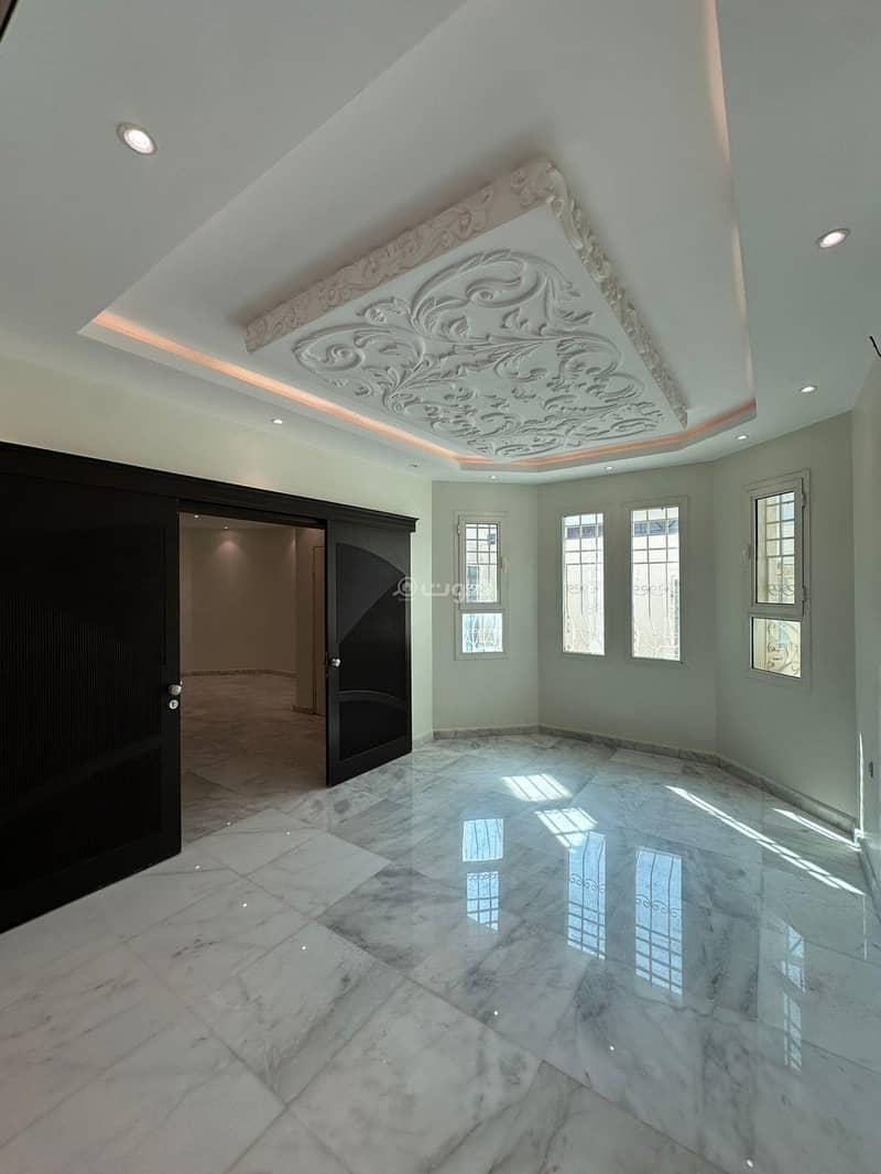 5 bedroom villa in Granada, Riyadh 11