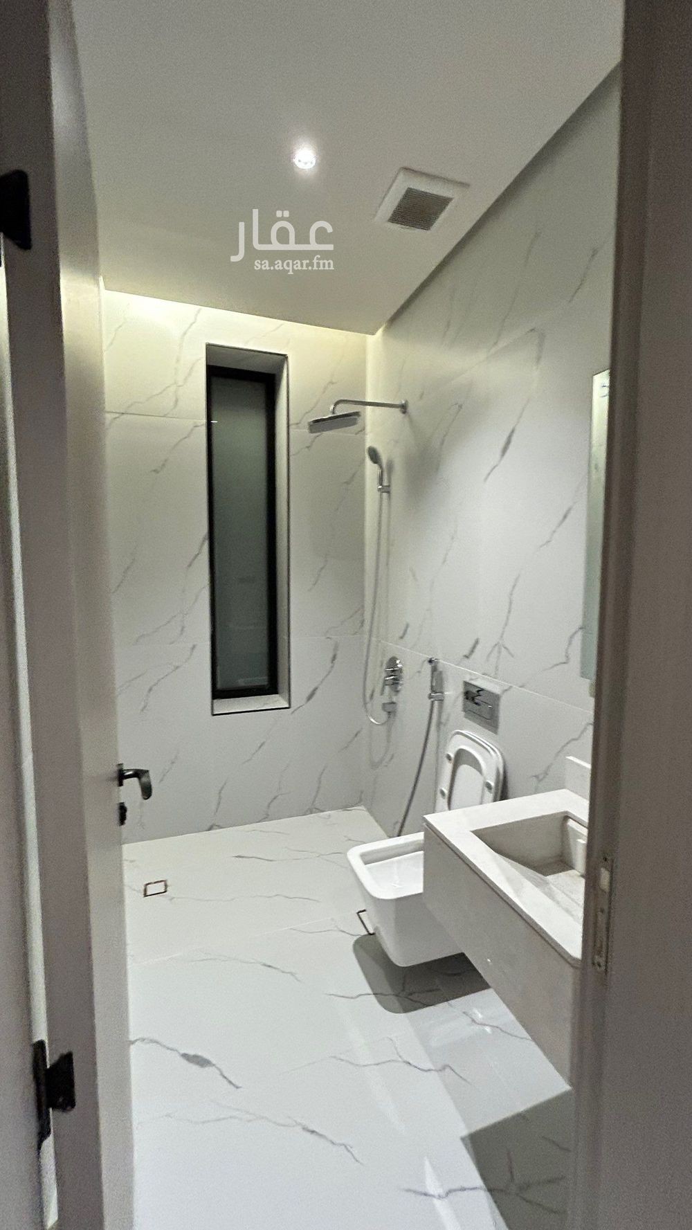4 bedroom apartment in Ash Shati Al Gharbi, Eastern Province 7