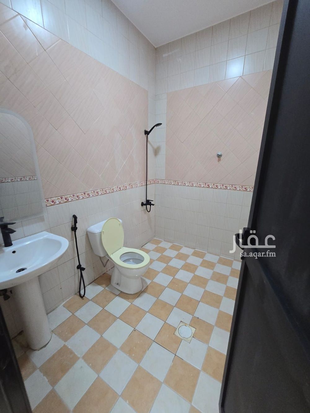 4 bedroom apartment in Taibah, Eastern Province 15