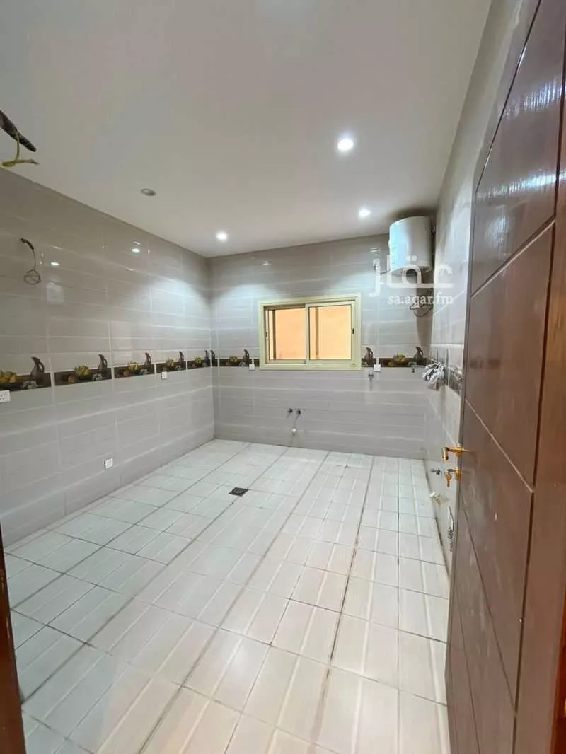 3 bedroom apartment in King Fahd, Madinah 7