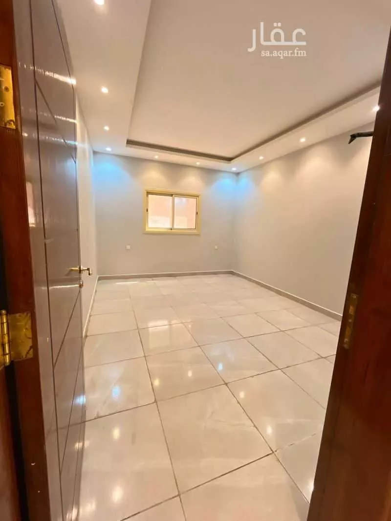 3 bedroom apartment in King Fahd, Madinah 6
