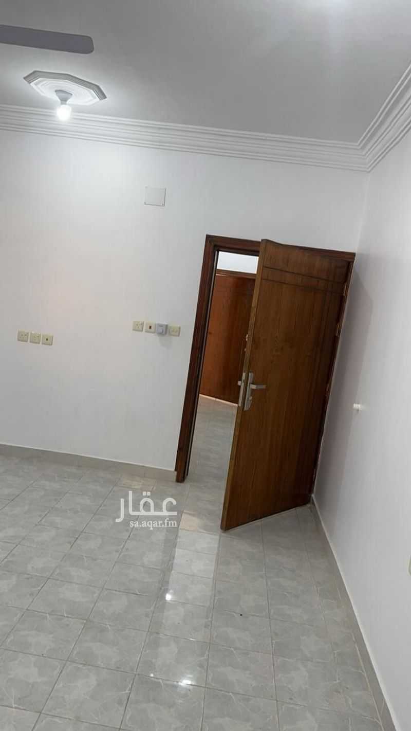 2 bedroom apartment in Al Muntazah, Khamis Mushait 6