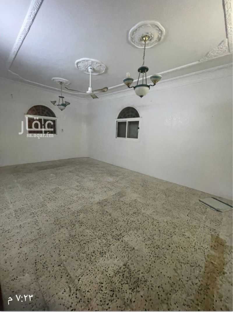 4 bedroom apartment in Dhulalah, Khamis Mushait 4