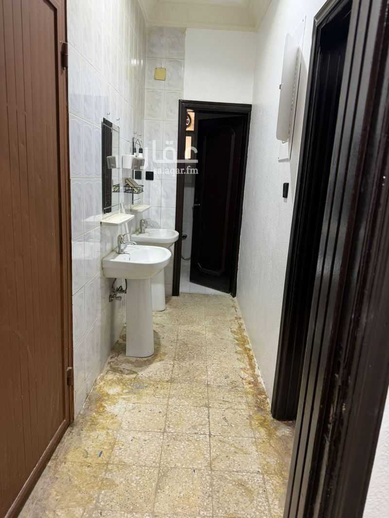 3 bedroom apartment in Irqah, Riyadh 6