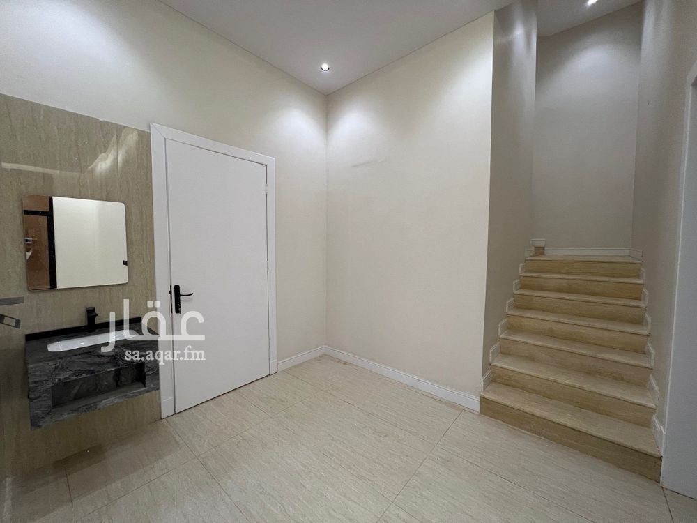 7 bedroom villa in Al Uraija Al Gharbi, Riyadh 15
