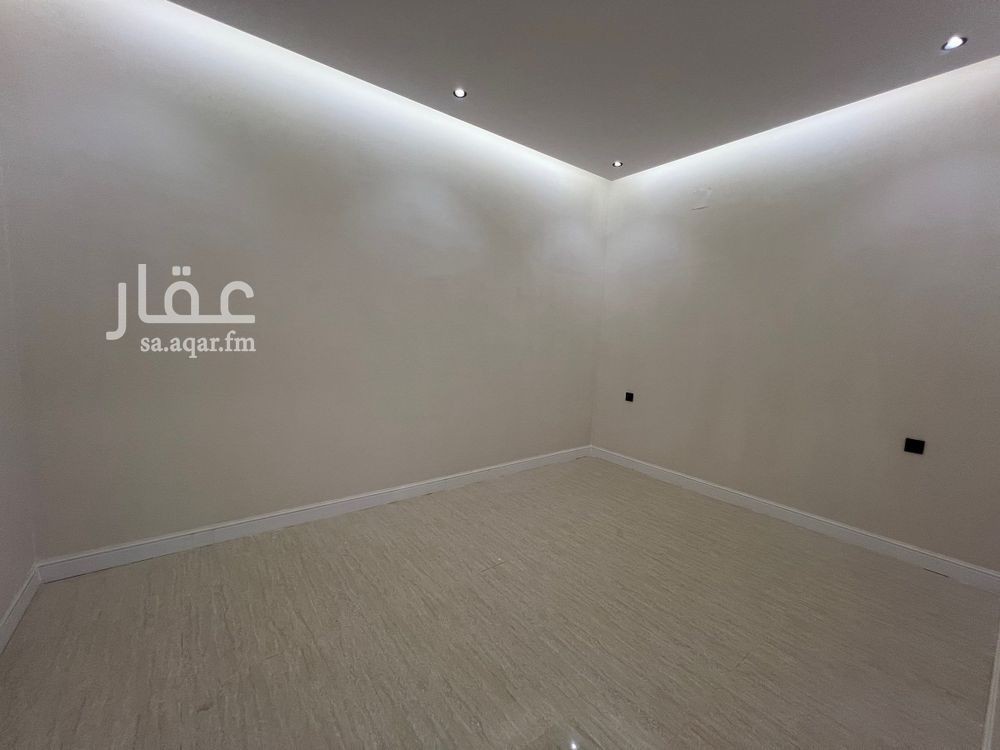 7 bedroom villa in Al Uraija Al Gharbi, Riyadh 24