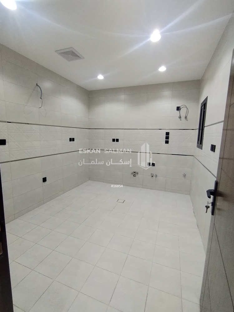 4 bedroom apartment in Al Rabwa, Jeddah 8