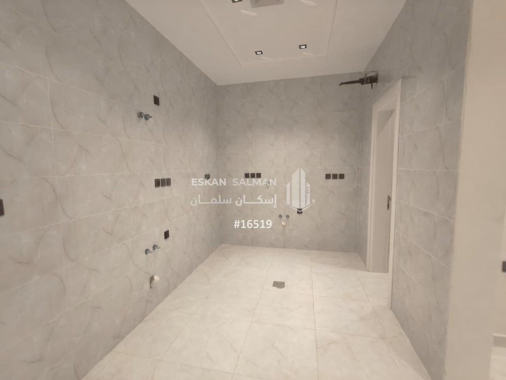 4 bedroom apartment in Al Rabwa, Jeddah 3