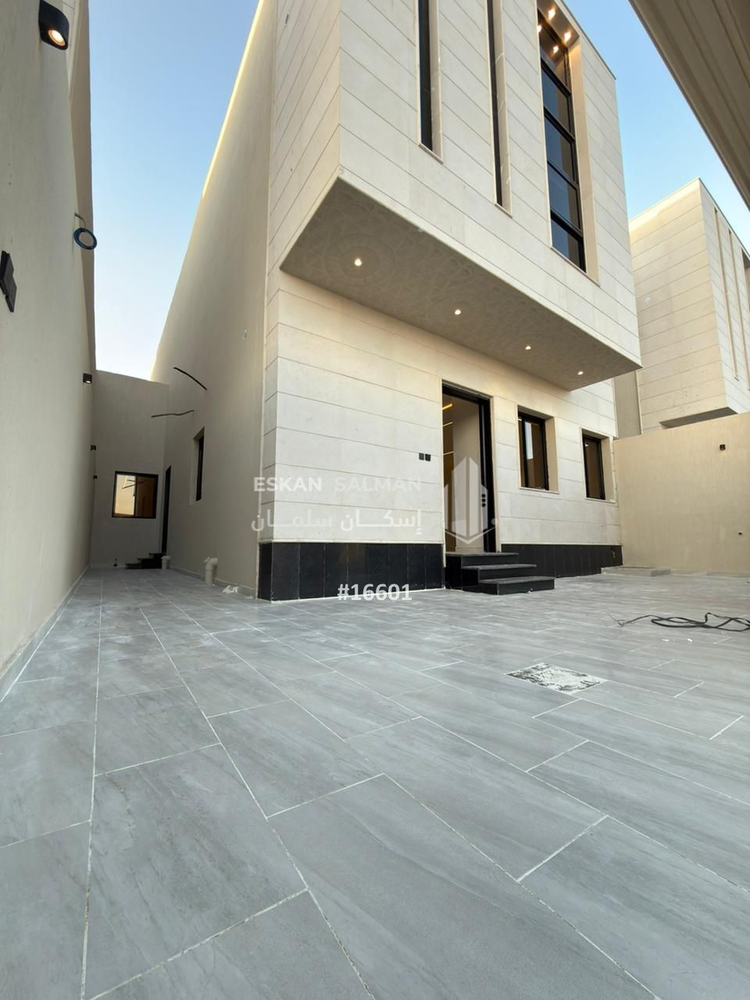 7 bedroom villa in Western Al Urafa, Taif 2