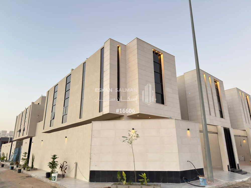 7 bedroom villa in Western Al Urafa, Taif 2