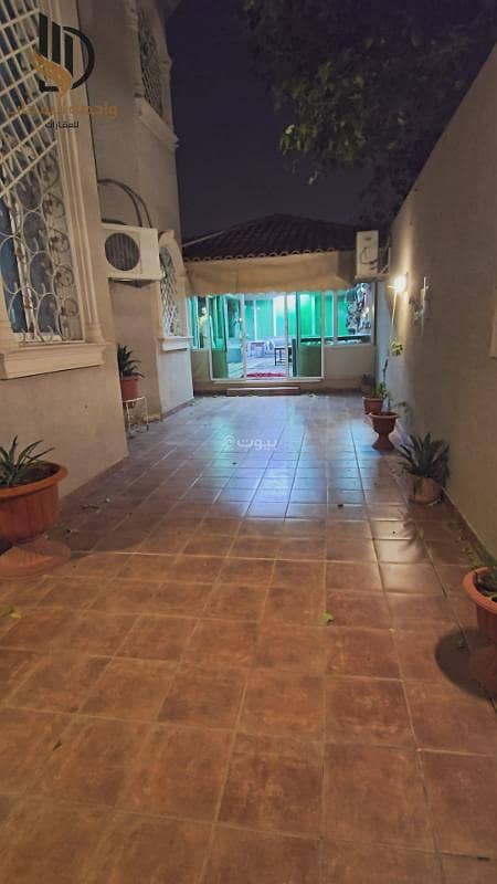 5 bedroom villa in Al Shuhada, Riyadh 2