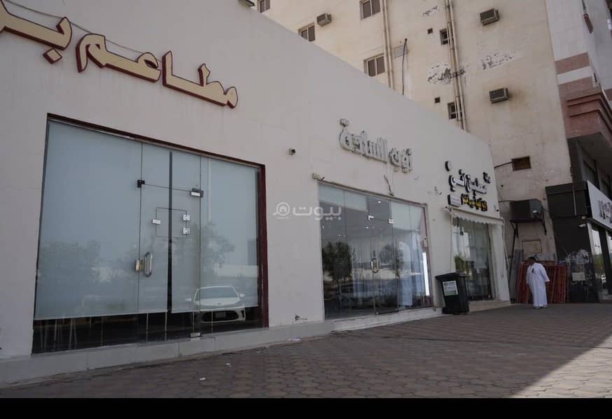 shop in Al Usayfreen, Madinah 4