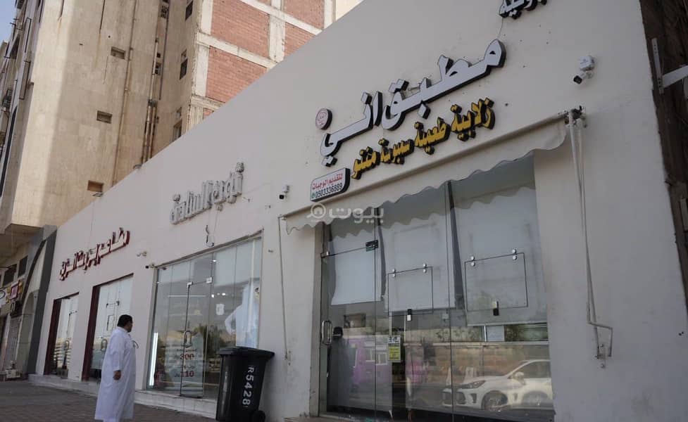 shop in Al Usayfreen, Madinah 5
