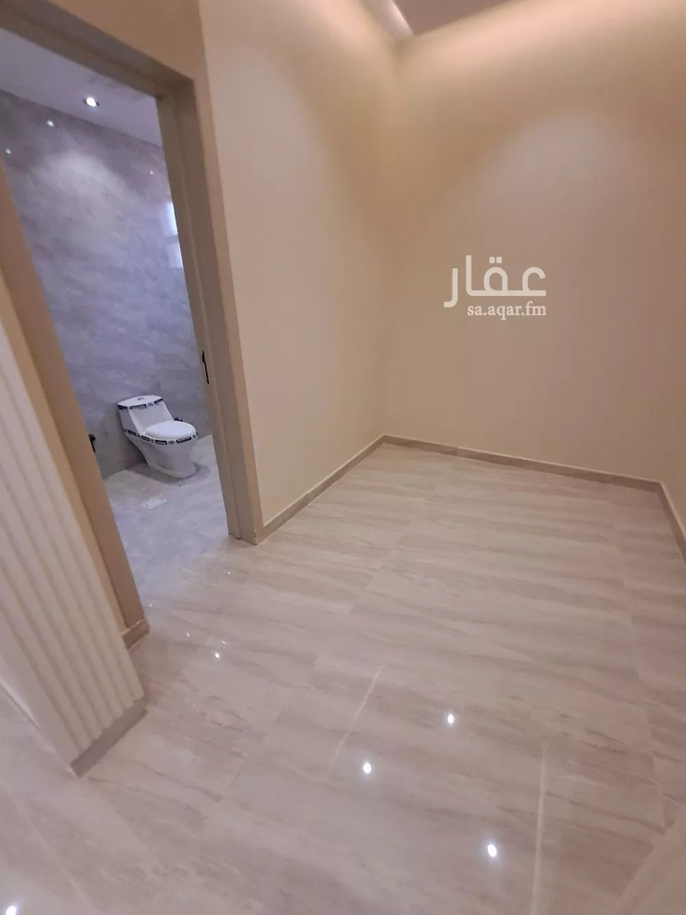 5 bedroom villa in Al Uraija Al Gharbi, Riyadh 7