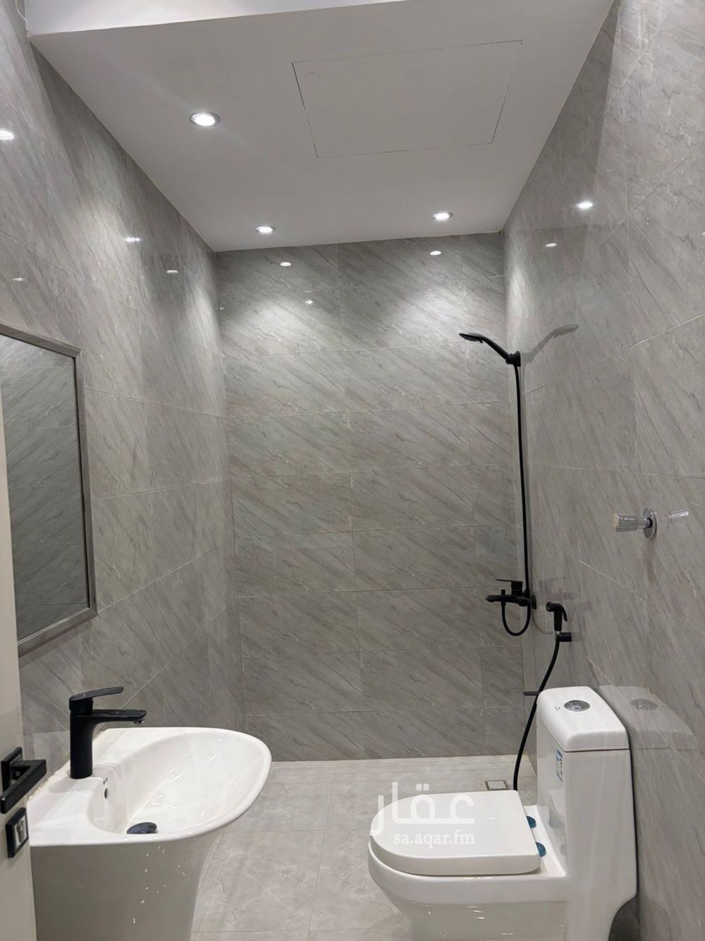 4 bedroom apartment in Riyadh 6