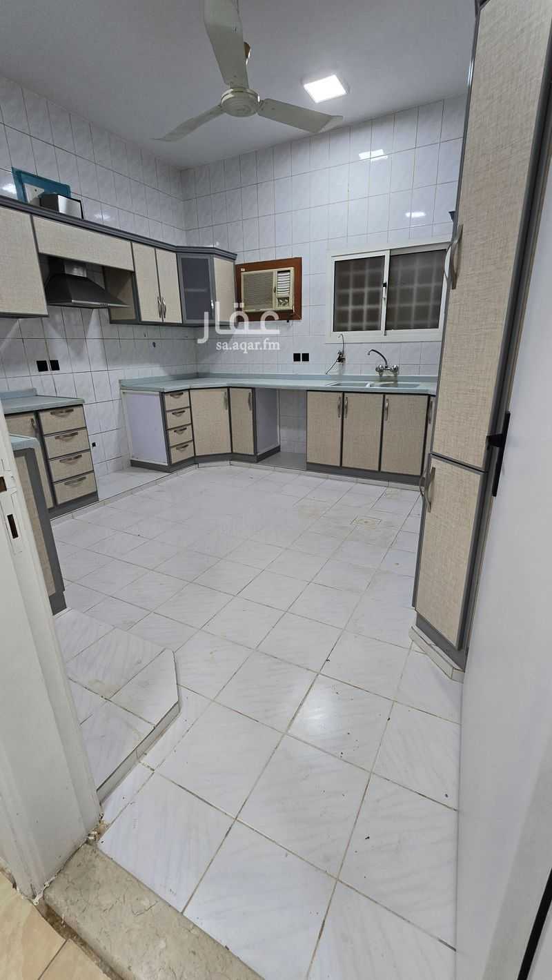 5 bedroom villa in Al Shuhada, Riyadh 17