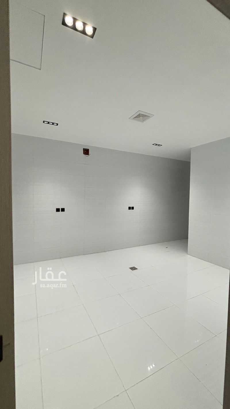 فيلا 7 غرف في الرياض 8