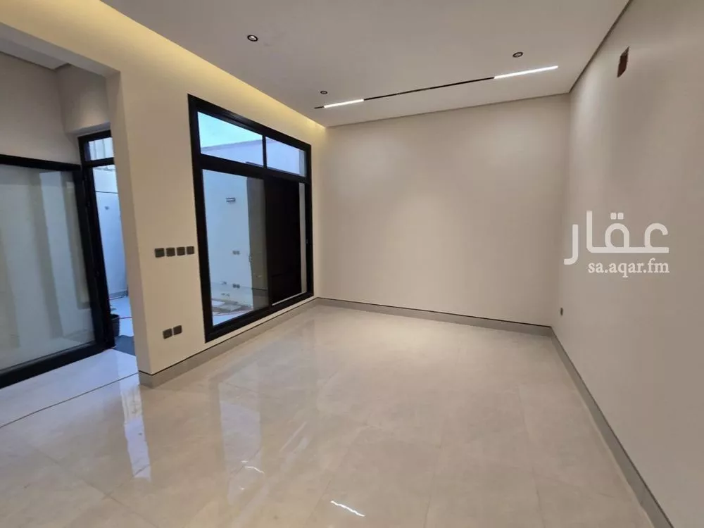 6 bedroom villa in Al Uraija Al Gharbi, Riyadh 6
