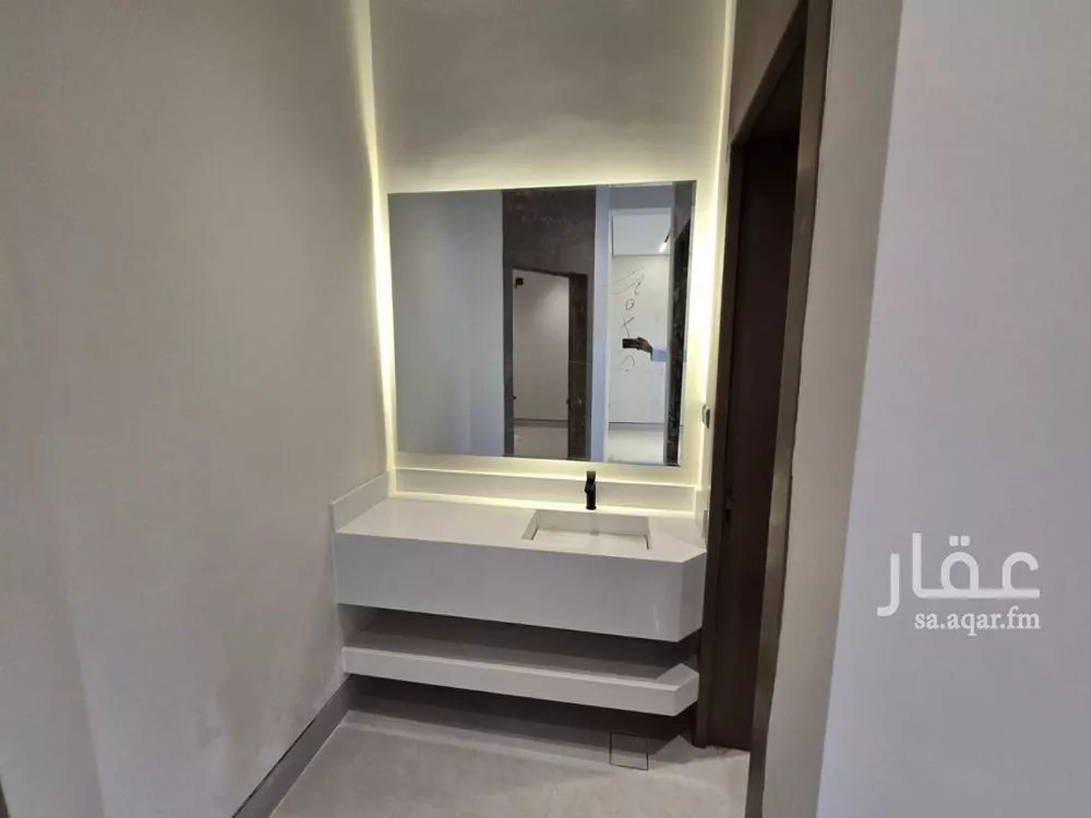 6 bedroom villa in Al Uraija Al Gharbi, Riyadh 4