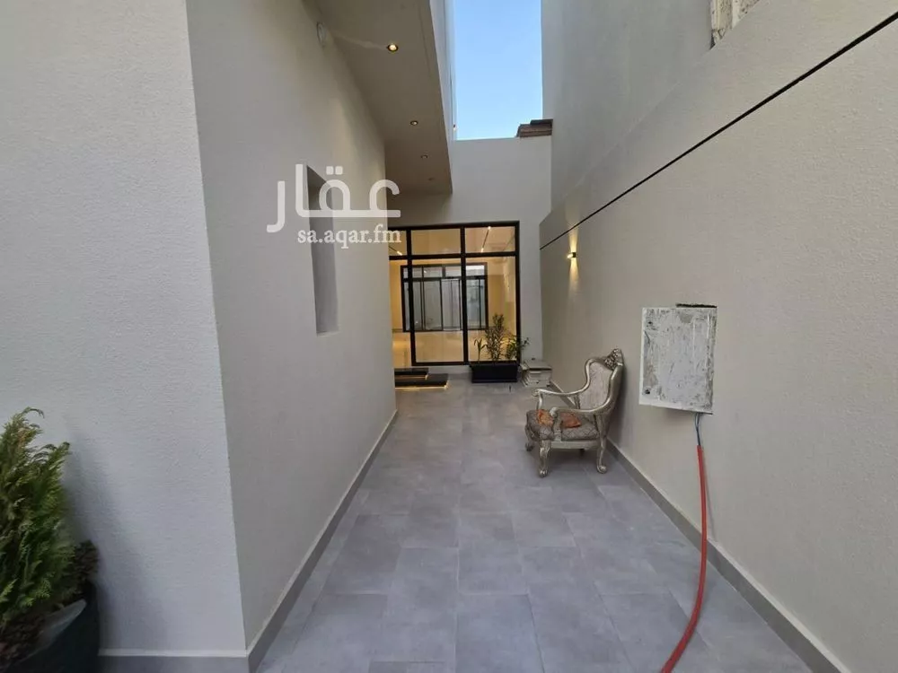 6 bedroom villa in Al Uraija Al Gharbi, Riyadh 12