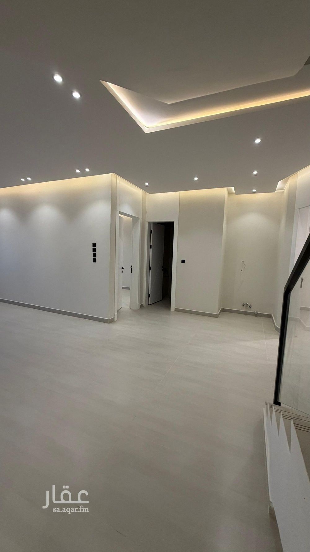 5 bedroom villa in Riyadh 9