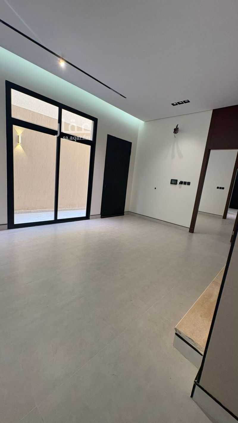 8 bedroom villa in Al Nadwah, Riyadh 5