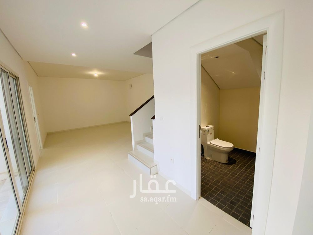 6 bedroom villa in Al Farouq, Riyadh 10