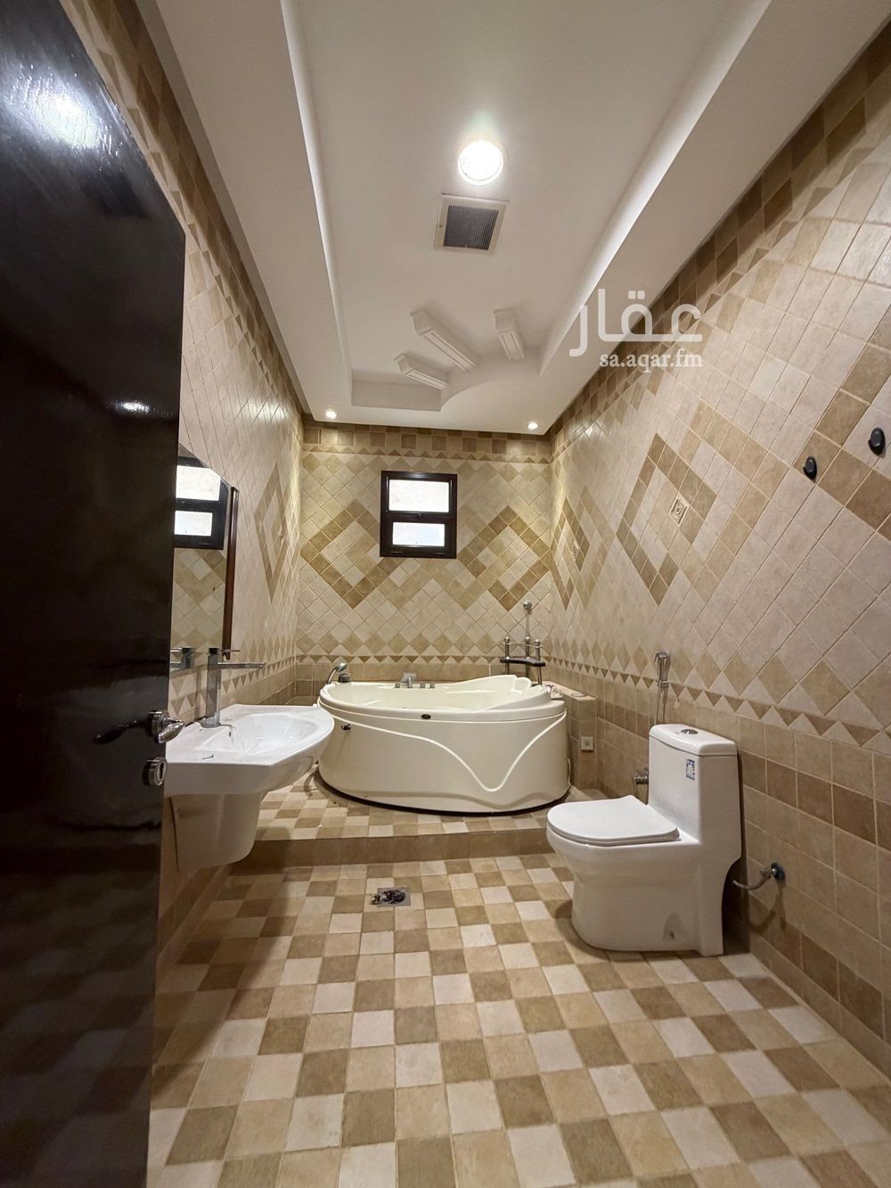4 bedroom villa in Hittin, Riyadh 16