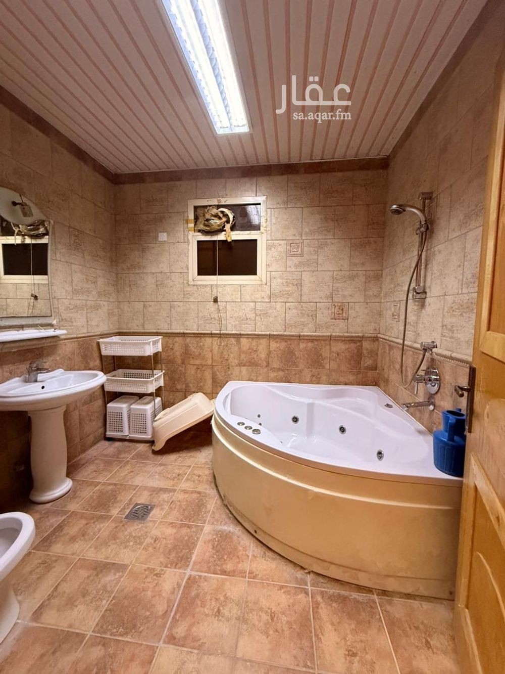 7 bedroom villa in Al Hamra, Riyadh 8