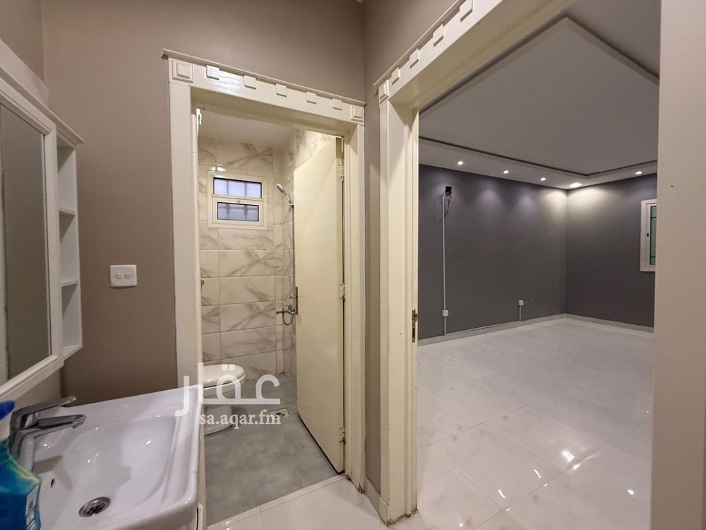 5 bedroom villa in Al Munsiyah, Riyadh 12