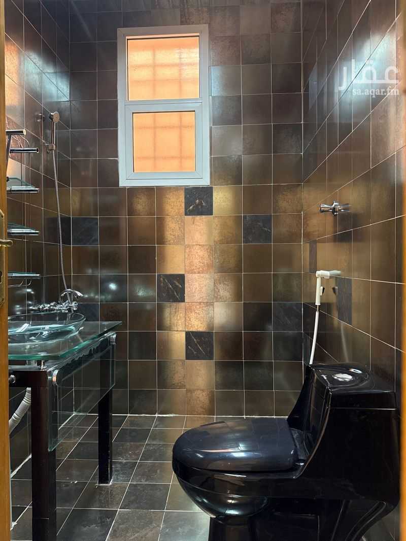 8 bedroom villa in Riyadh 12