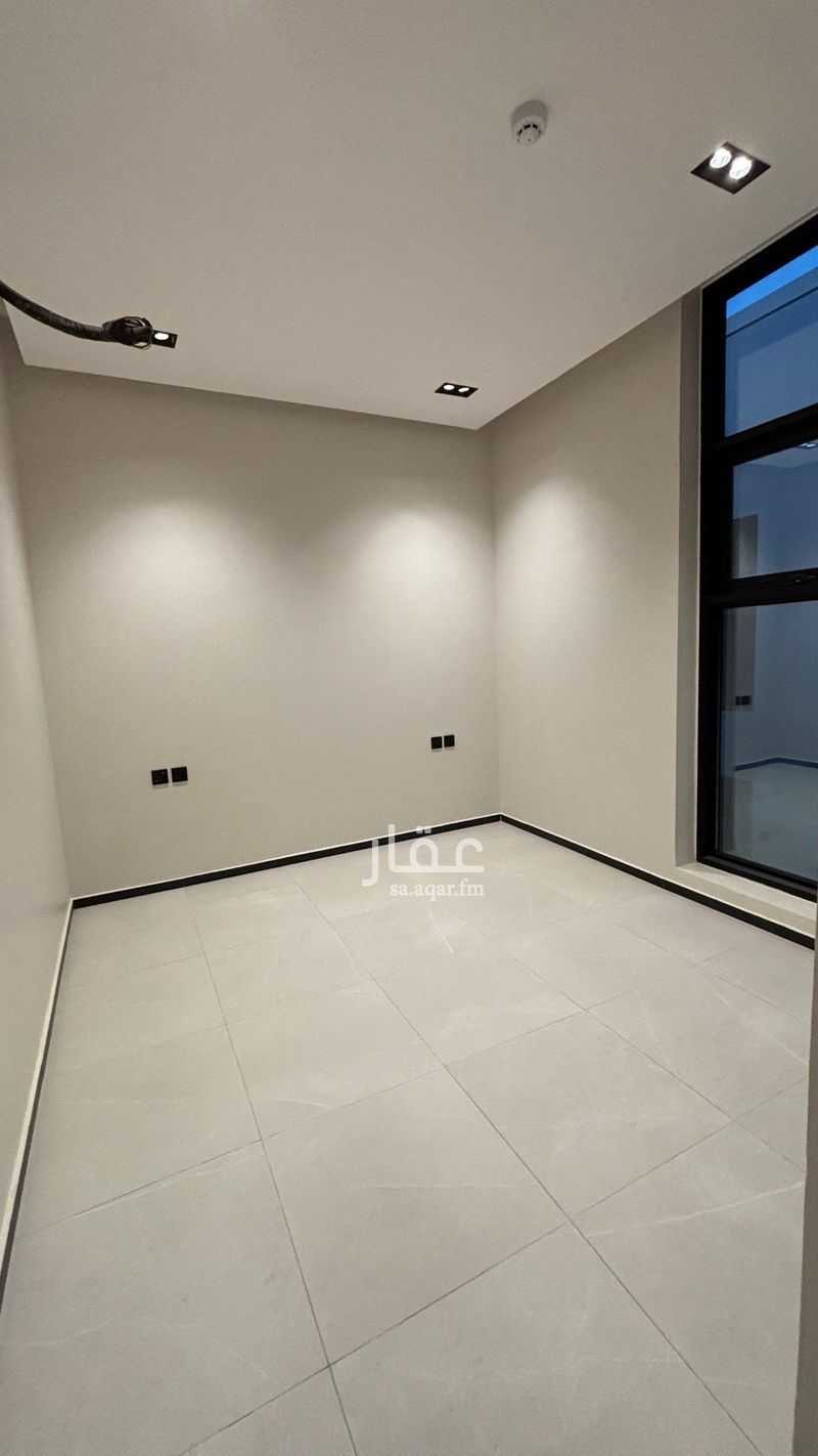 4 bedroom villa in Riyadh 11