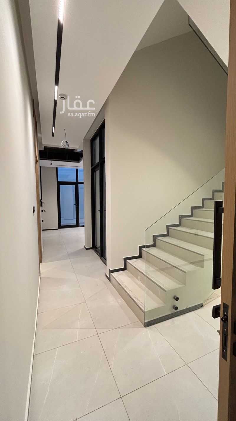 4 bedroom villa in Riyadh 6