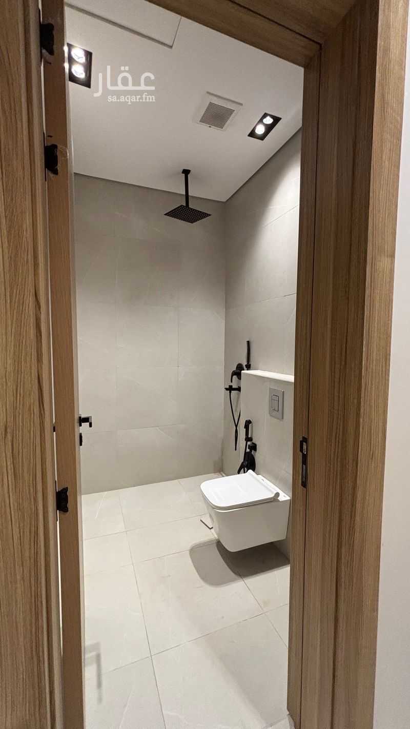 4 bedroom villa in Riyadh 10