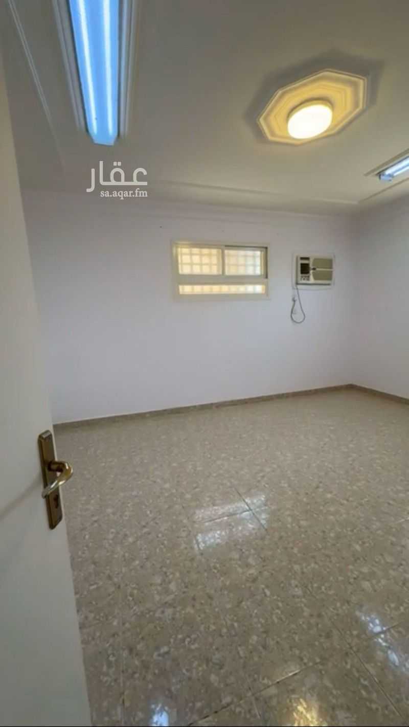 4 bedroom apartment in Al Fayziyyah, Qassim Region 3