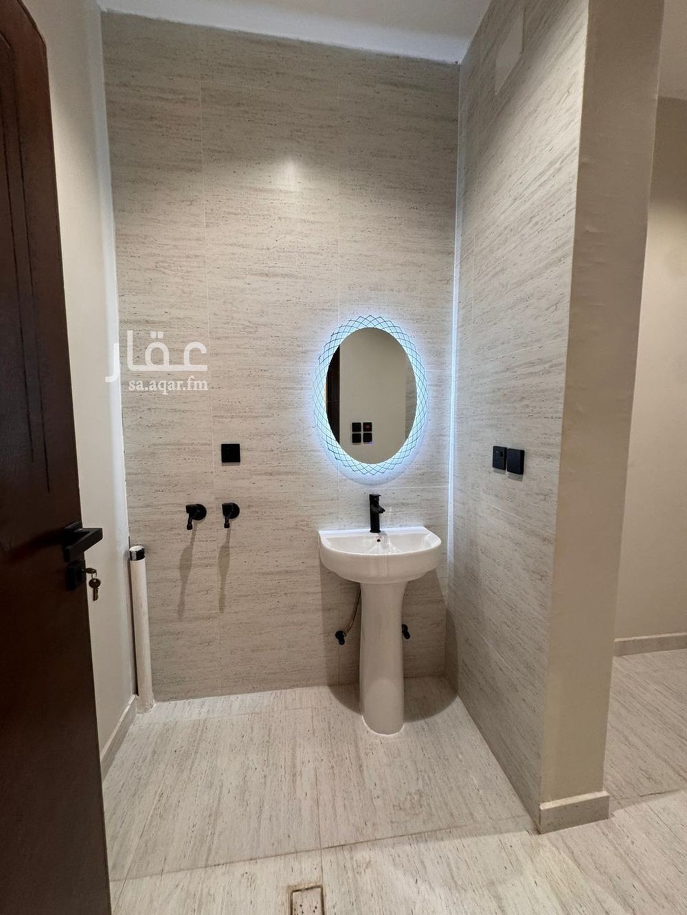 5 bedroom apartment in As Suways, Jazan 9