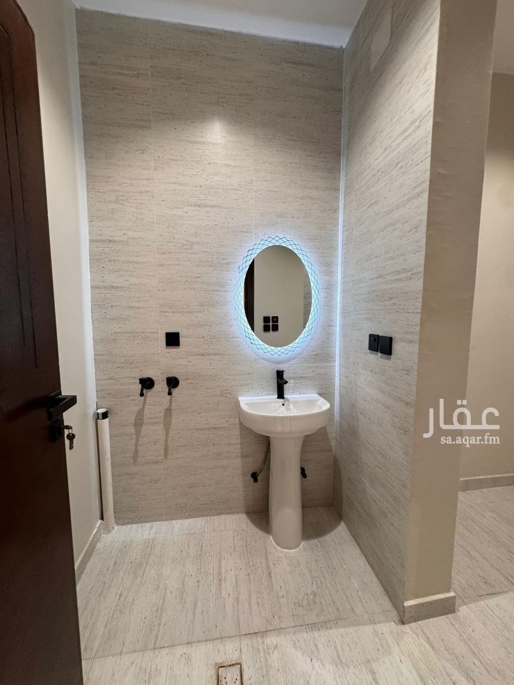 5 bedroom apartment in As Suways, Jazan 9
