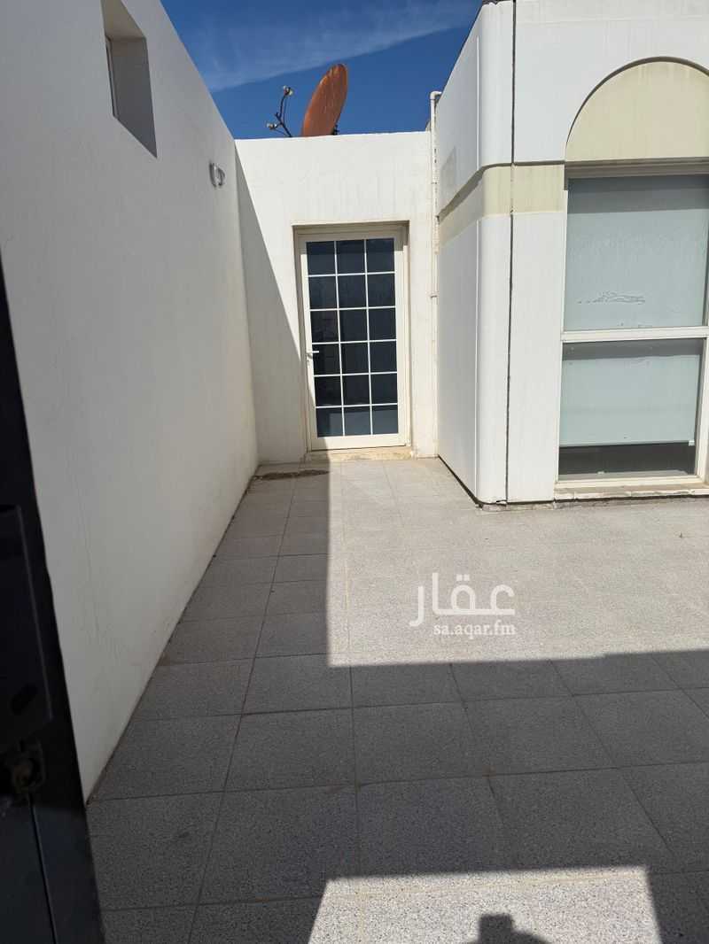 4 bedroom villa in Al Huwaylat, Eastern Province 8