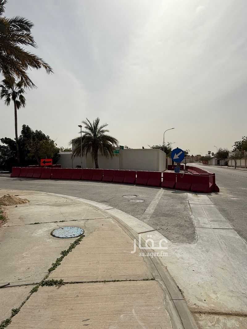 4 bedroom villa in Al Huwaylat, Eastern Province 2