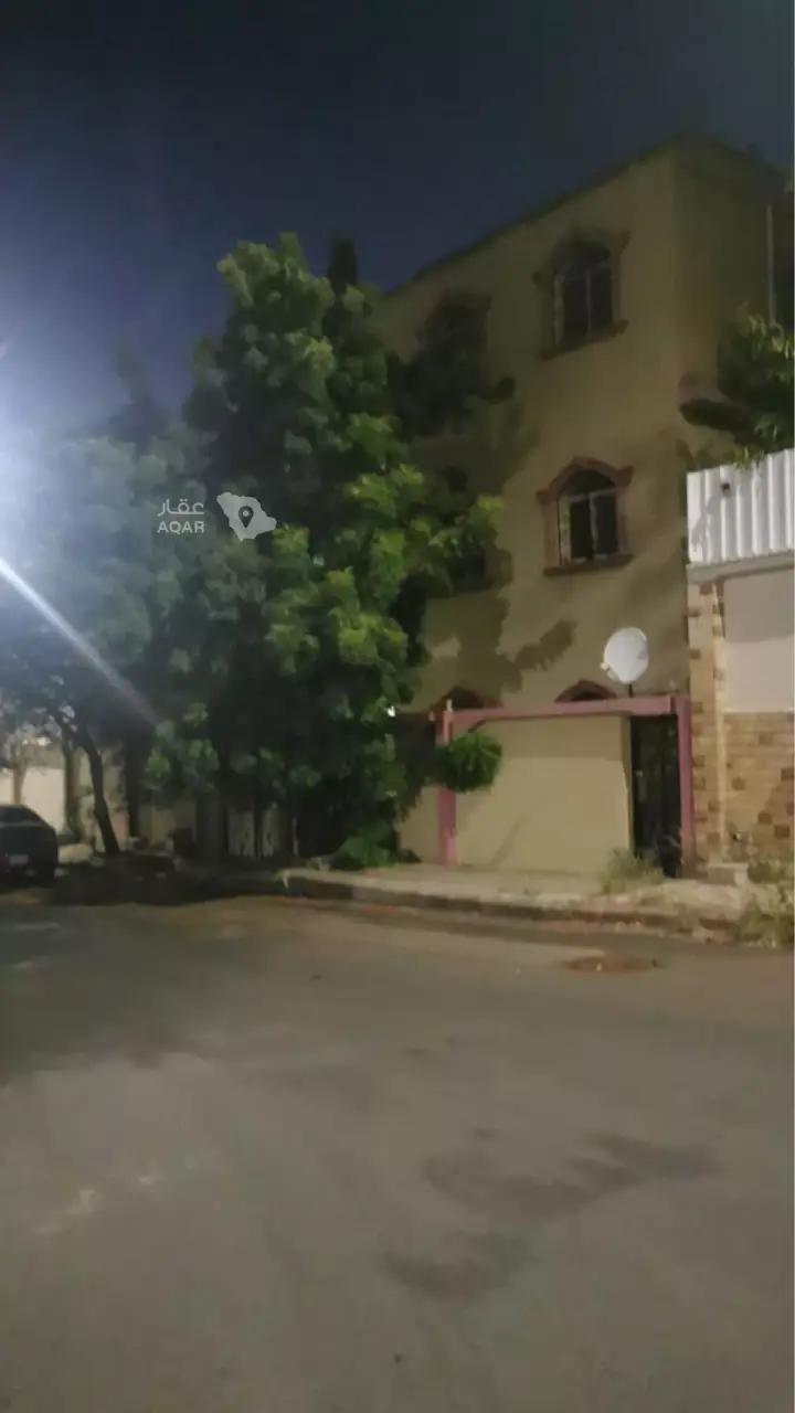 18 bedroom building in Awdah, Taif