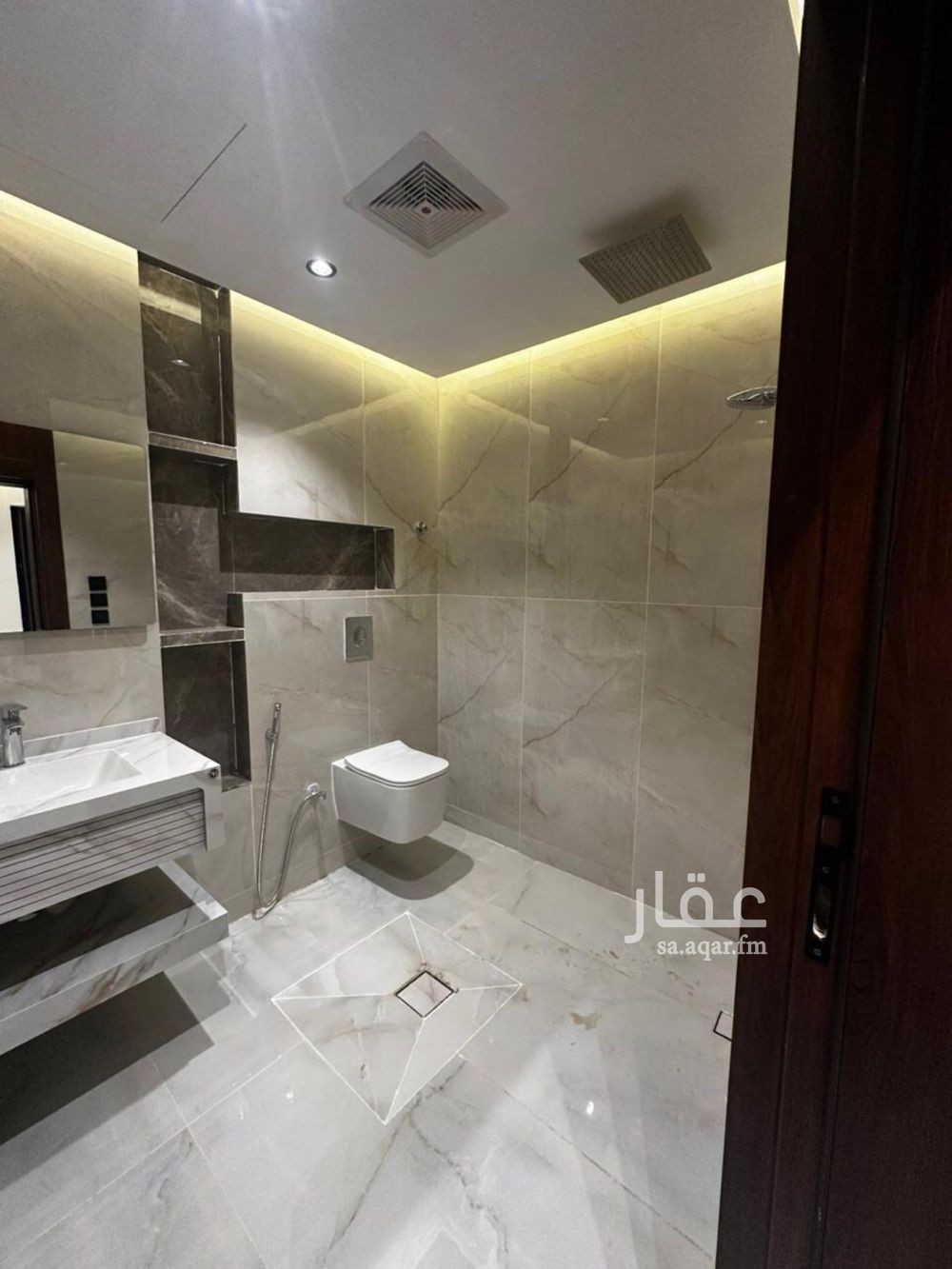 5 bedroom building in As Suways, Jazan 2
