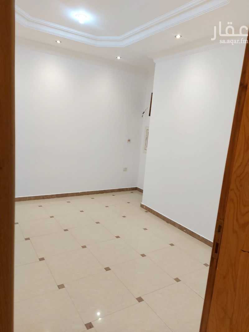 4 bedroom apartment in Al Rabwa, Riyadh 5