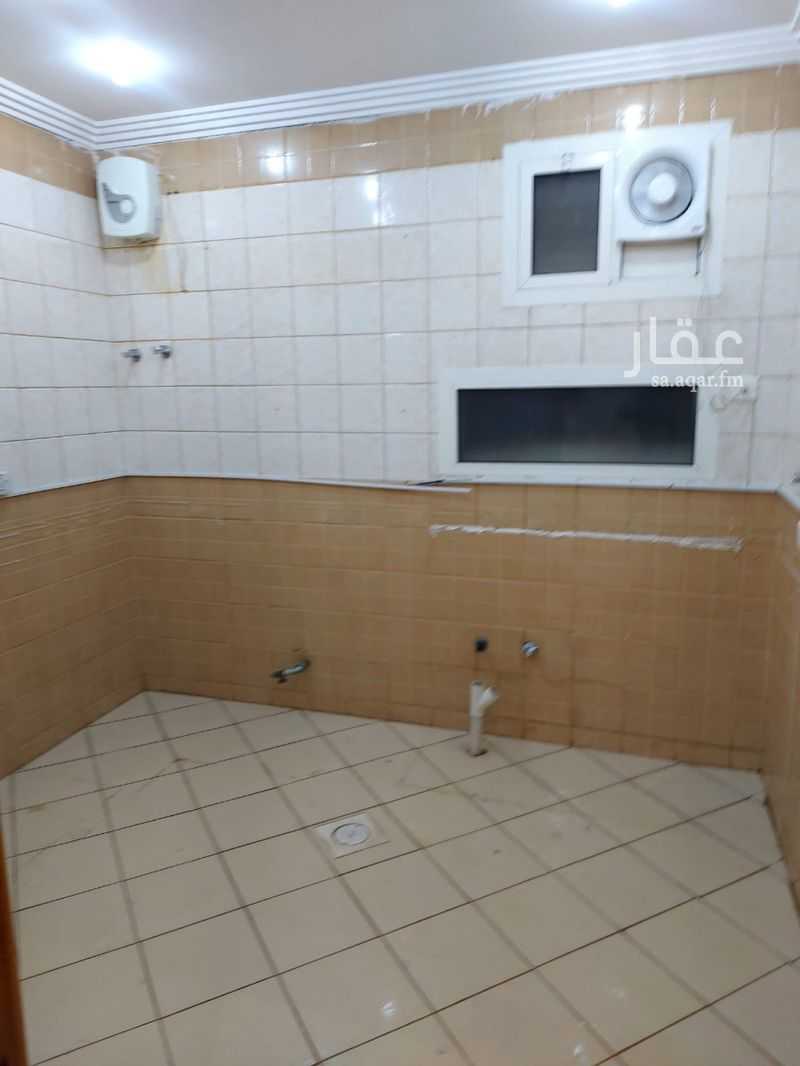 4 bedroom apartment in Al Rabwa, Riyadh 7