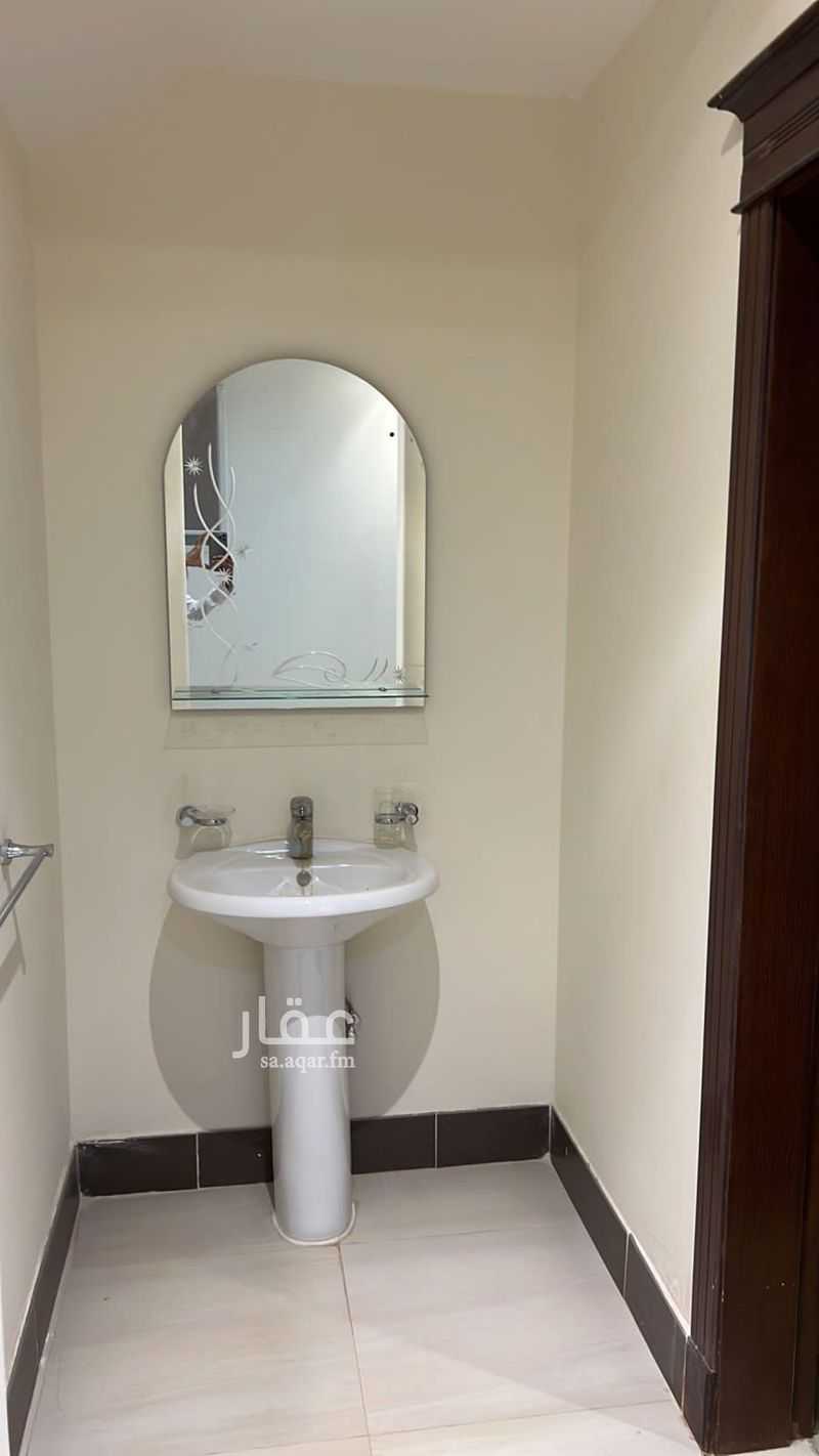 4 bedroom apartment in Al Nuzhah, Riyadh 13