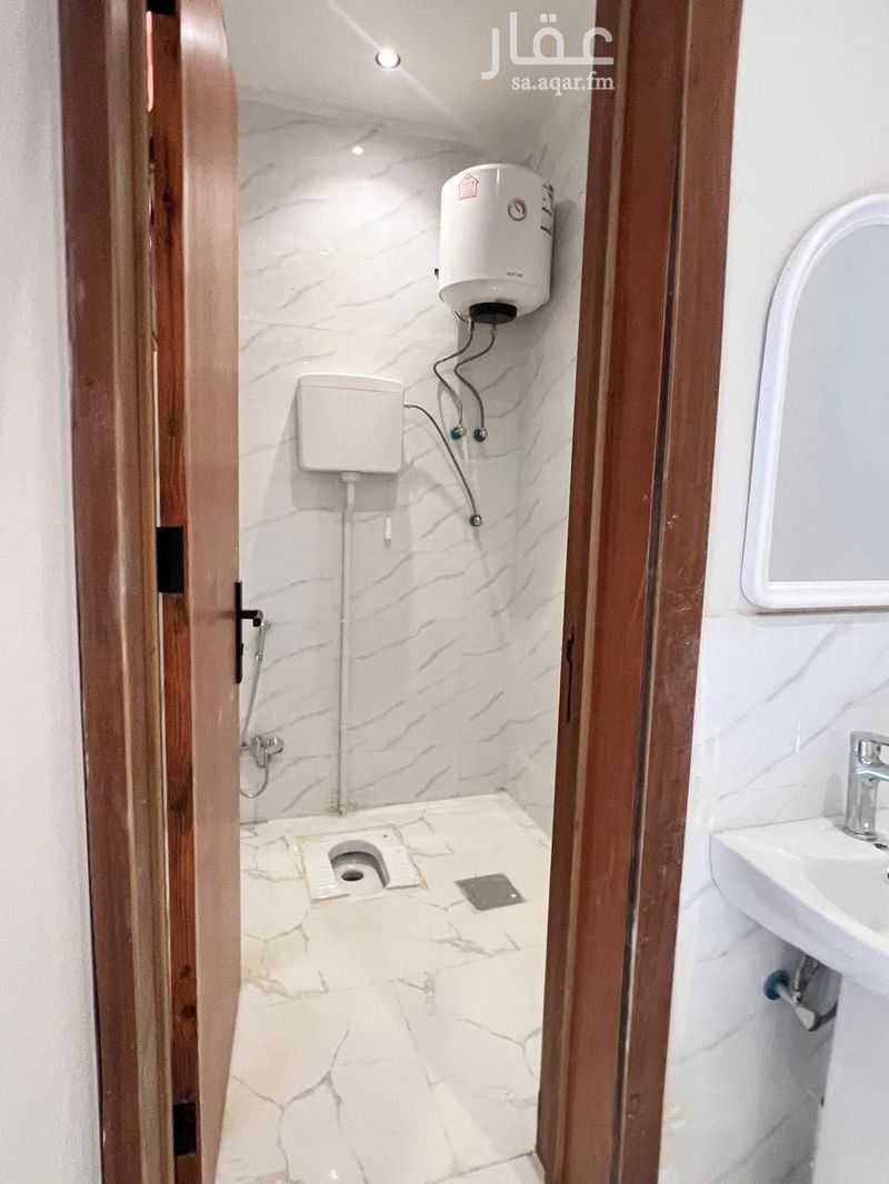 2 bedroom apartment in Al Shamisy, Riyadh 4