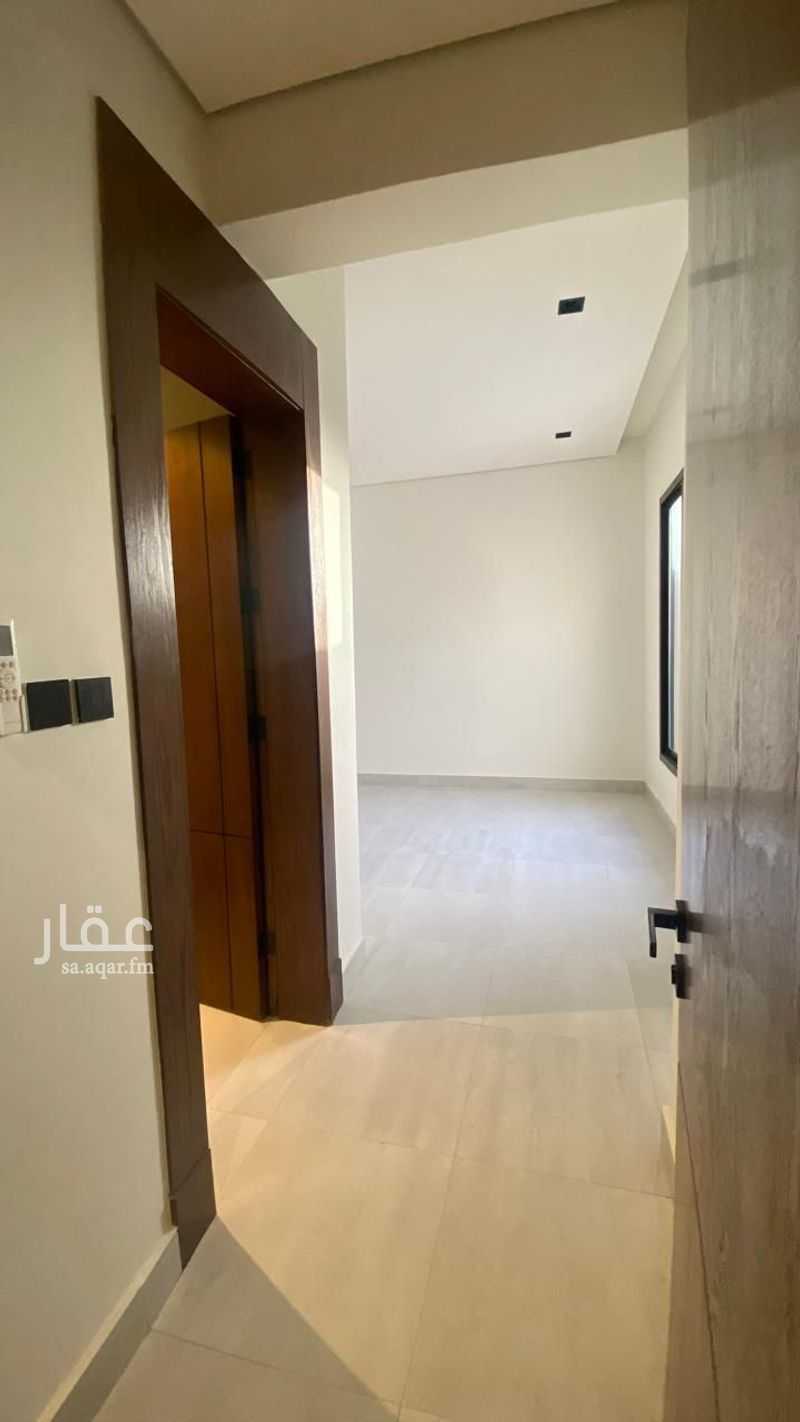 شقة 5 غرف في الرياض 4