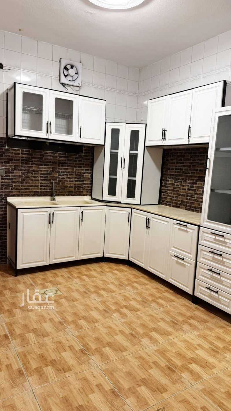 4 bedroom apartment in Al Mursalat, Riyadh 6